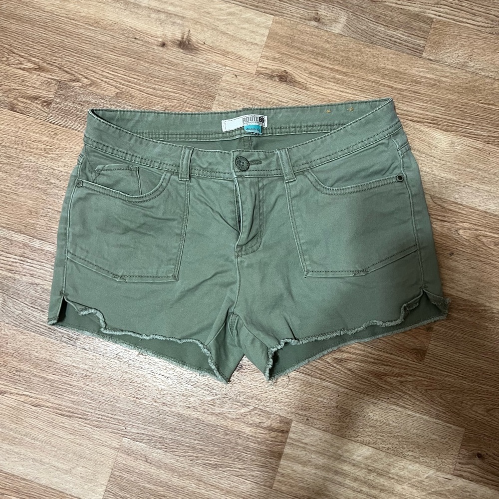 Route 66 Size 6 Olive green shorts